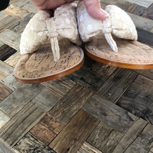 Korks Poppy Cream Embroidered Thong Flip Flop Sandal - Picture 5 of 7